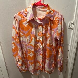 Vintage-like Floral Button-Up Shirt